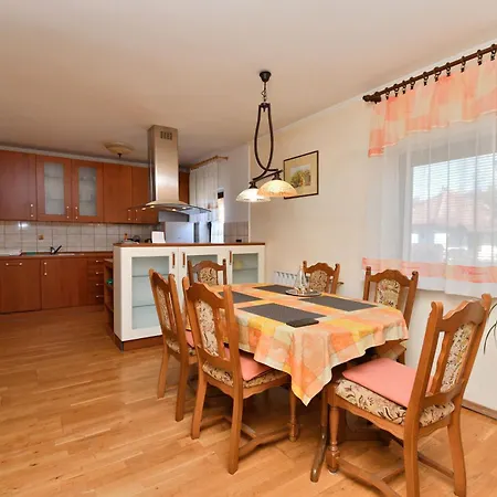 Apartment Tadey *