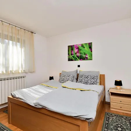 Tadey Apartman