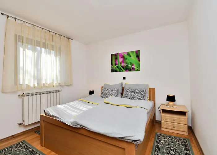 Tadey Apartman