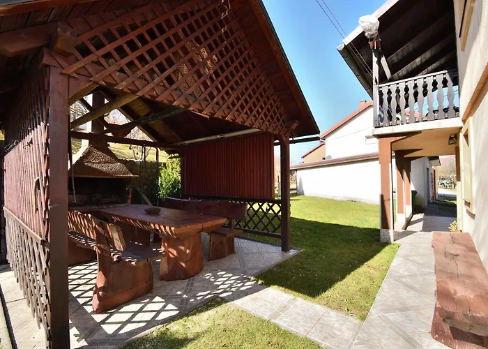 Tadey Apartman